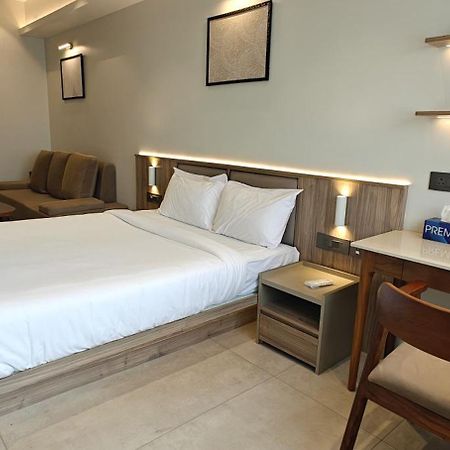 Alite Enclaves Fully Furnished Apartments Thrissur Esterno foto