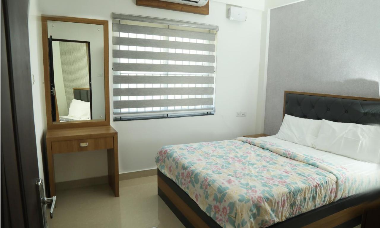 Alite Enclaves Fully Furnished Apartments Thrissur Esterno foto