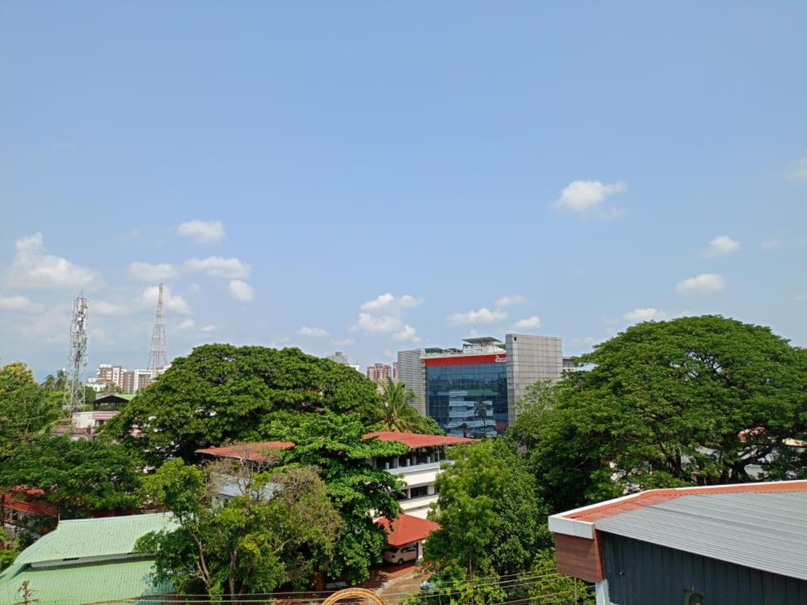 Alite Enclaves Fully Furnished Apartments Thrissur Esterno foto