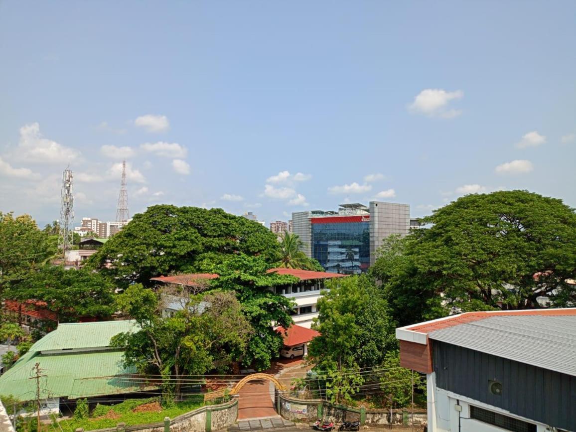 Alite Enclaves Fully Furnished Apartments Thrissur Esterno foto