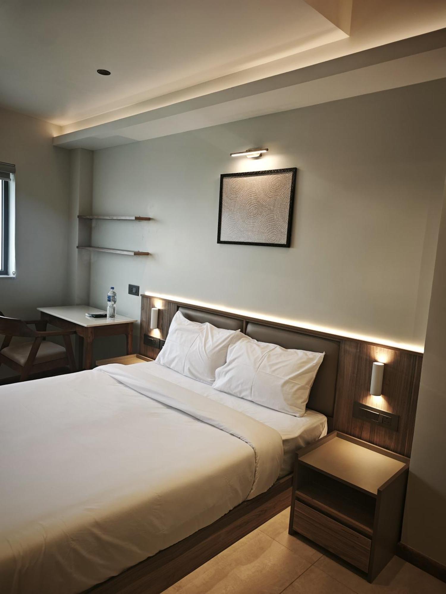 Alite Enclaves Fully Furnished Apartments Thrissur Esterno foto